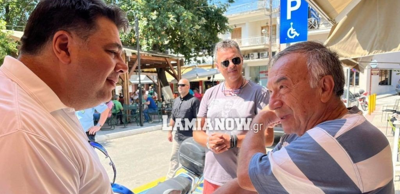 Στη Μακρακώμη Φθιώτιδας ο Αμερικάνος πρέσβης, Τζ. Τσούνης (φωτ.)