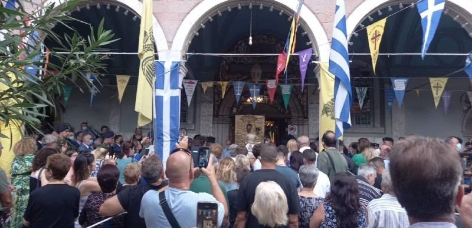 Λέσβος: Με λαμπρότητα και ο εορτασμός της Παναγίας της Αγιάσου - Χιλιάδες οι προσκυνητές (βίντεο)