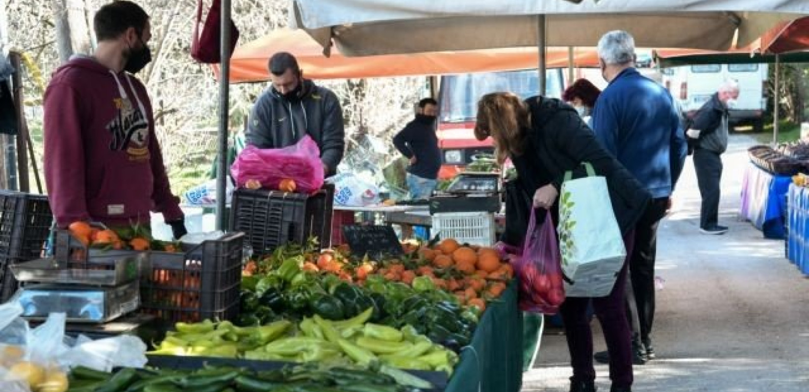 Θεσσαλονίκη: «Τσάκωσαν» 39χρονη σε λαϊκή αγορά του Κορδελιού - Έκλεψε την τσάντα ηλικιωμένης που κινούταν με αναπηρικό αμαξίδιο