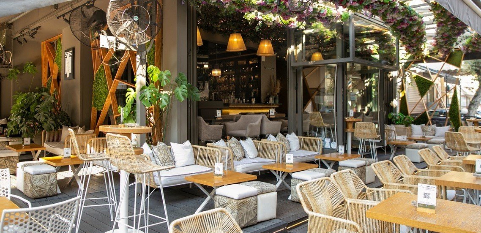 Ntemek Café Bar: Το αγαπημένο στέκι για έξοδο και διασκέδαση στον Εύοσμο