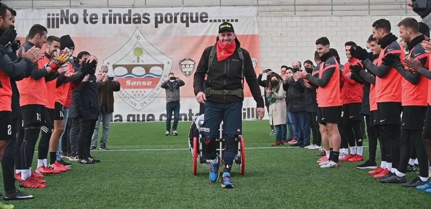 Μουντιάλ 2022: Ισπανός φίλαθλος ξεκίνησε με τα πόδια για το Κατάρ και εξαφανίστηκαν τα ίχνη του (βίντεο)