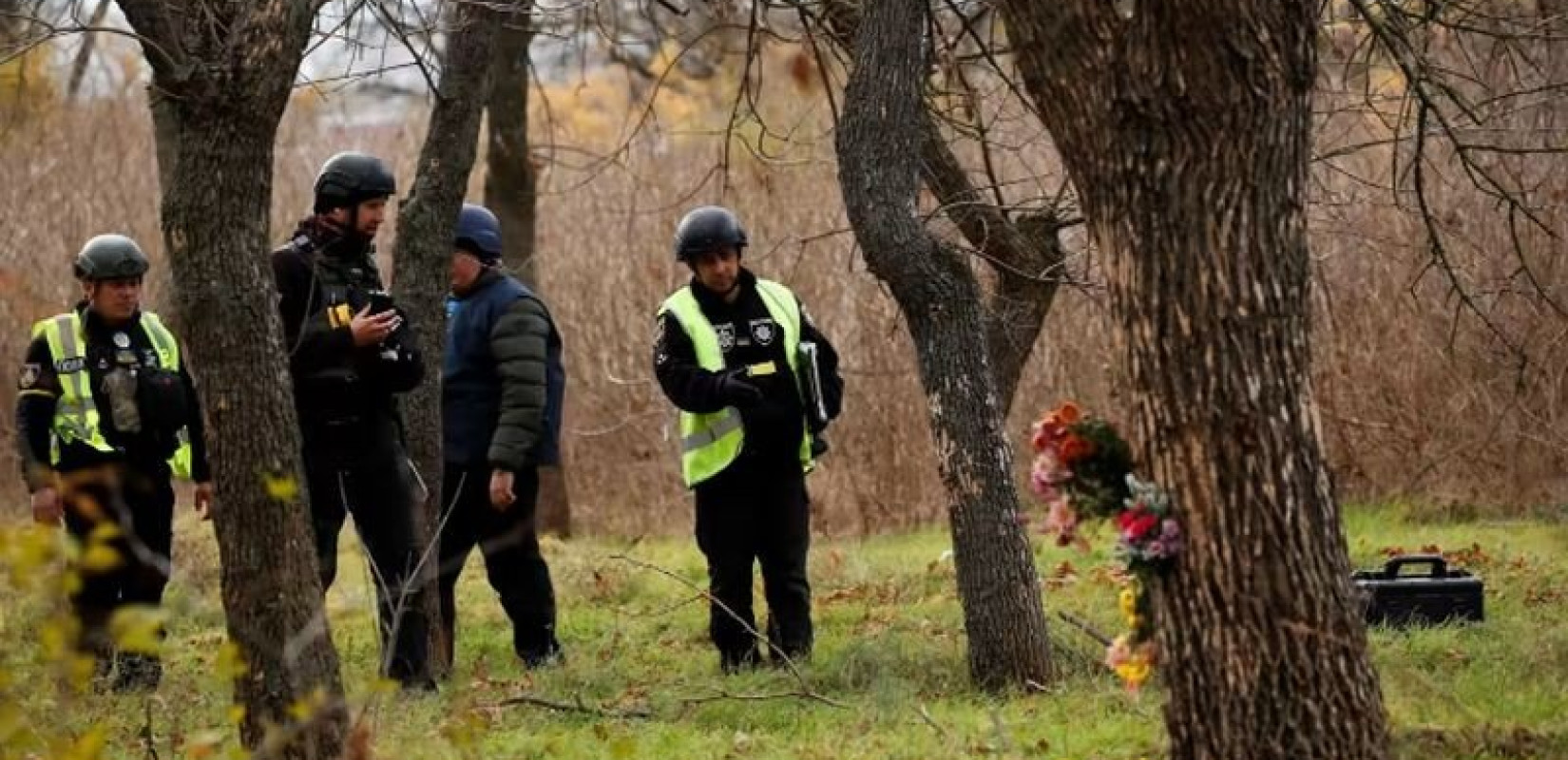 Ο Μπάιντεν αμφισβητεί τον Ζελένσκι για τον πύραυλο στην Πολωνία - Σοροί με σημάδια βασανιστηρίων εντοπίστηκαν στη Χερσώνα