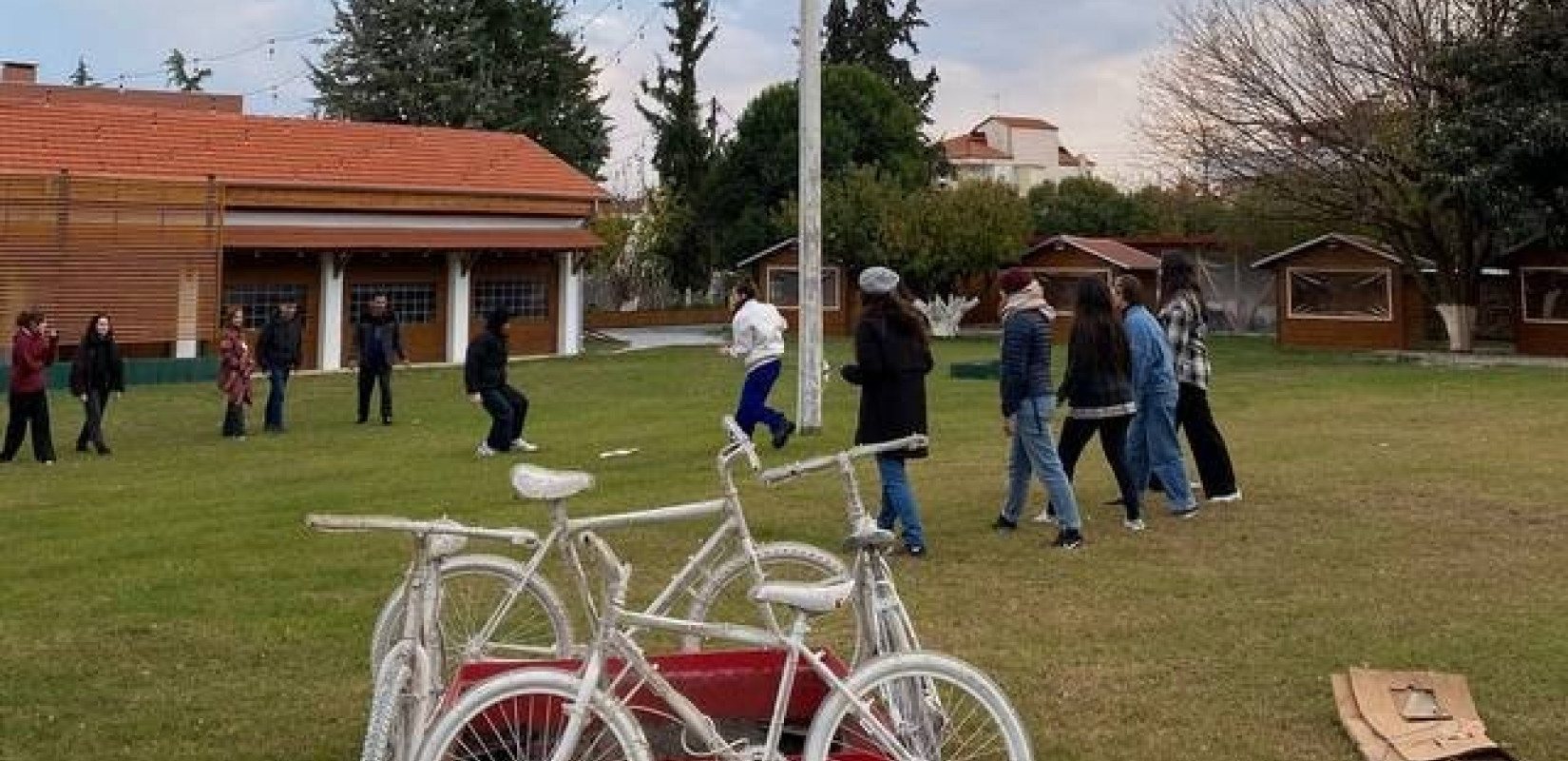 Χριστουγεννιάτικο πνεύμα, δέντρα αγάπης και ένα ξεχωριστό Santa run