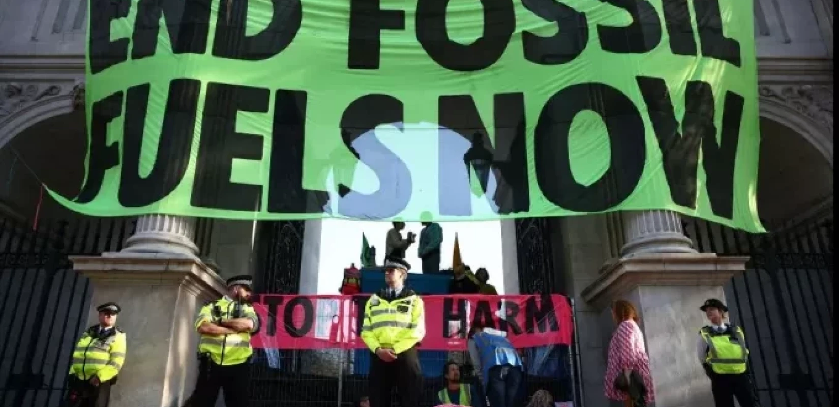 Extinction Rebellion: Οι ακτιβιστές για το κλίμα σταματούν (προσωρινά) να προκαλούν δημόσια αναστάτωση