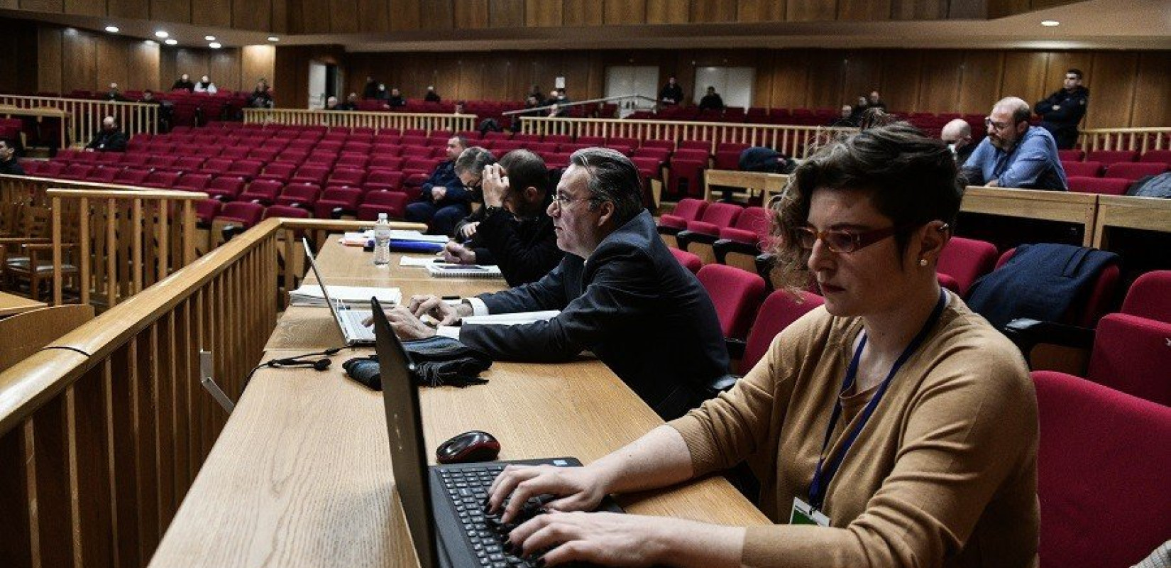 Δίκη Χρυσής Αυγής: Τη βίαιη προσαγωγή της φίλης του Παύλου Φύσσα διέταξε το δικαστήριο