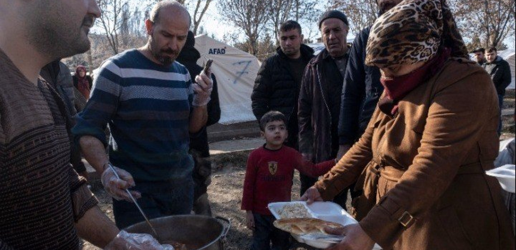 Τουρκία: Δύο ειδικά κατασκευασμένα πλοία θα στεγάσουν 3.000 σεισμόπληκτους