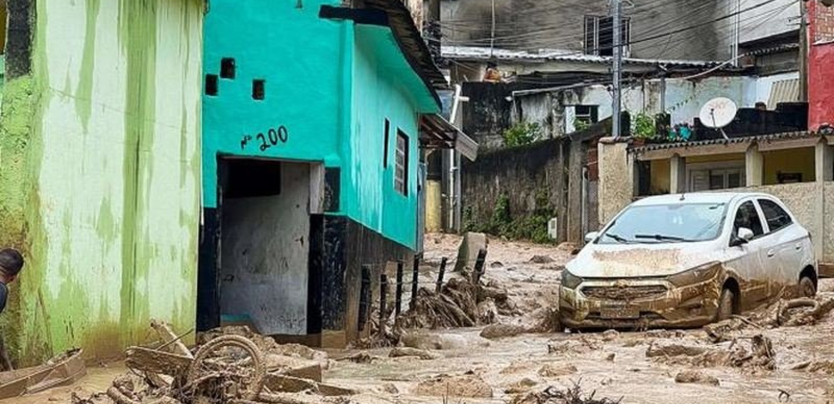 Απόλυτη καταστροφή στη Βραζιλία: Τουλάχιστον 36 νεκροί από τις βροχοπτώσεις «ρεκόρ» - Ο Λούλα στις πληγείσες περιοχές (βίντεο)