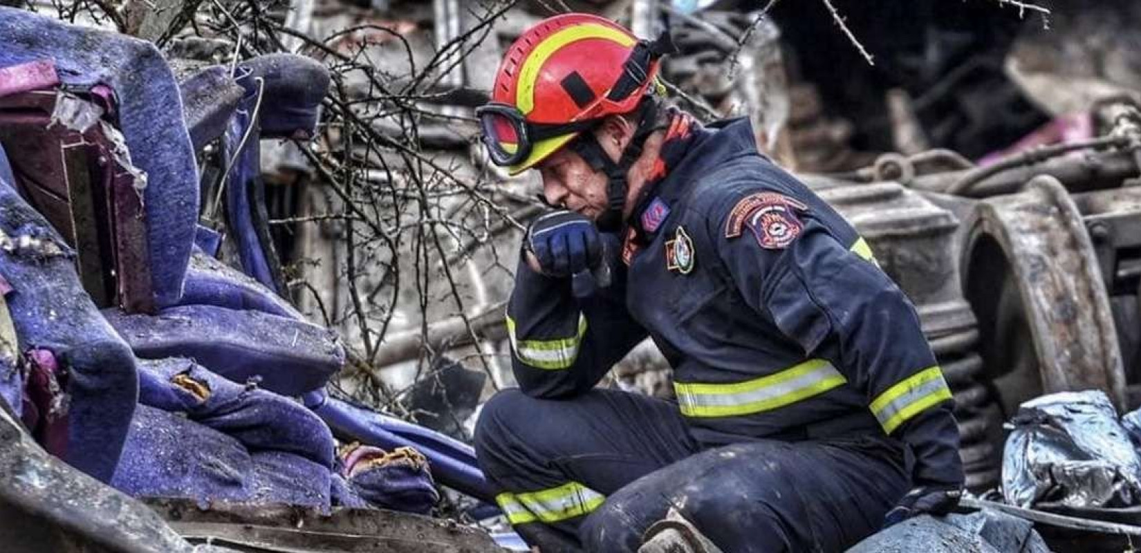 Ο προπονητής της εφηβικής ομάδας πόλο του ΠΑΟΚ προσπάθησε να σώσει ζωές στα Τέμπη - Συγκλονιστικές οι εικόνες που αφηγείται