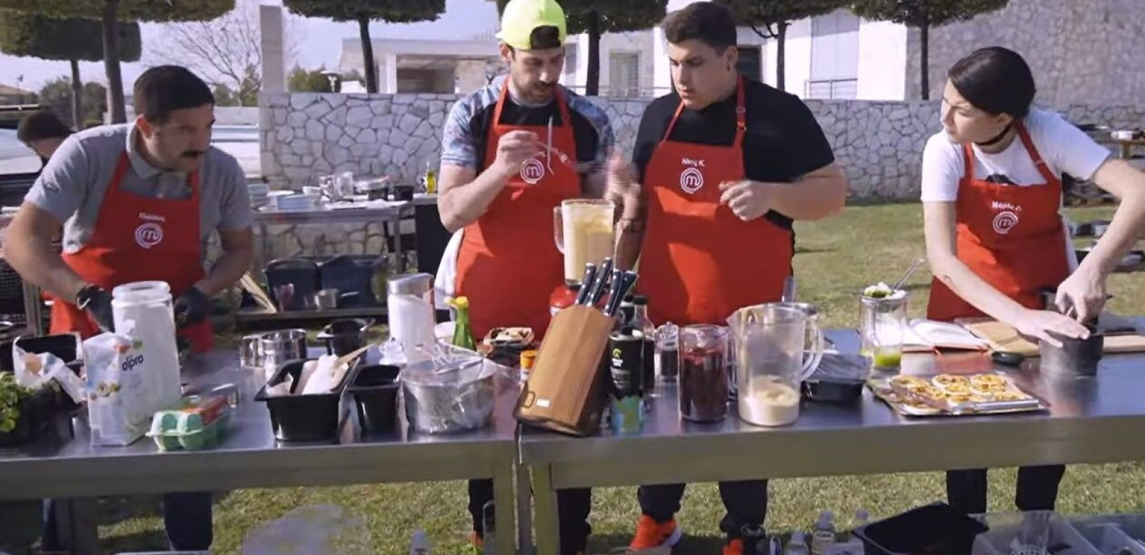 Masterchef: Ο άγριος καυγάς και τα «γαλλικά» του Μότο Μότο προς τον Πορφύρη και πώς θα... πάρουμε πίσω την Πόλη (βίντεο)