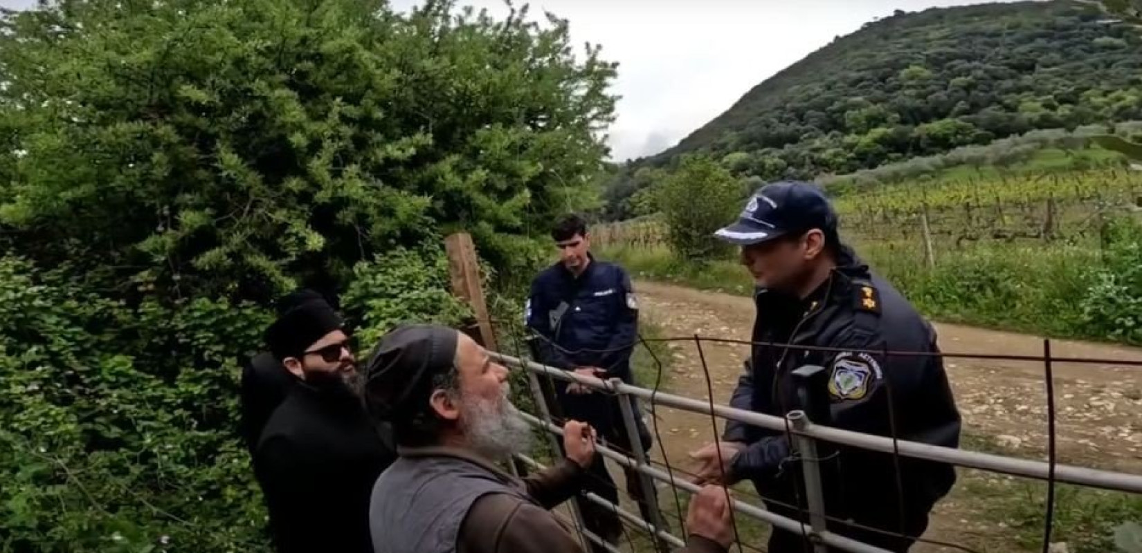 «Βιασμό» του Αγίου Όρους ενόψει εκλογών καταγγέλλει η Μονή Εσφιγμένου (βίντεο)