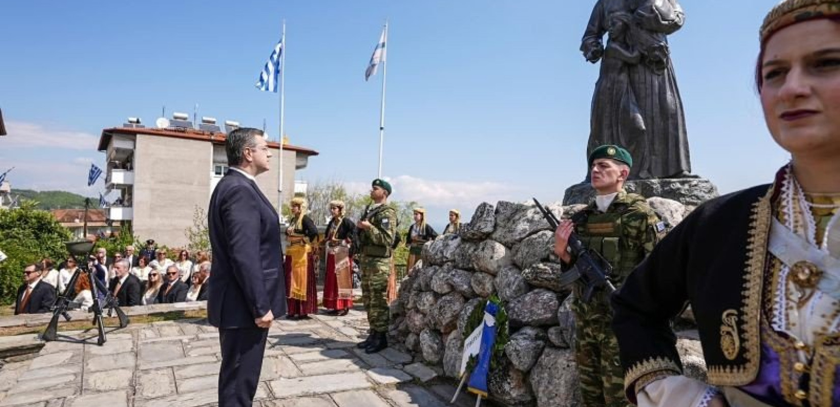 Στις εκδηλώσεις για την 201η επέτειο από το Ολοκαύτωμα της Νάουσας ο Απ. Τζιτζικώστας (φωτ.)