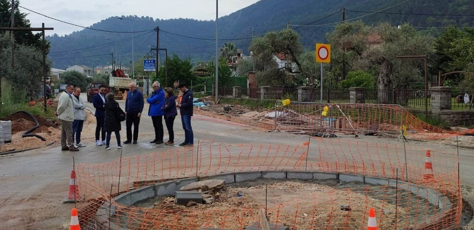 Σύσκεψη για τις υποδομές και τον τουρισμό στη Θάσο (φωτ.)