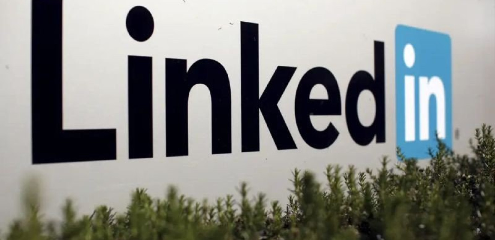 LinkedIn: Καταργεί 716 θέσεις εργασίας και ειδική υπηρεσία για την αγορά της Κίνας