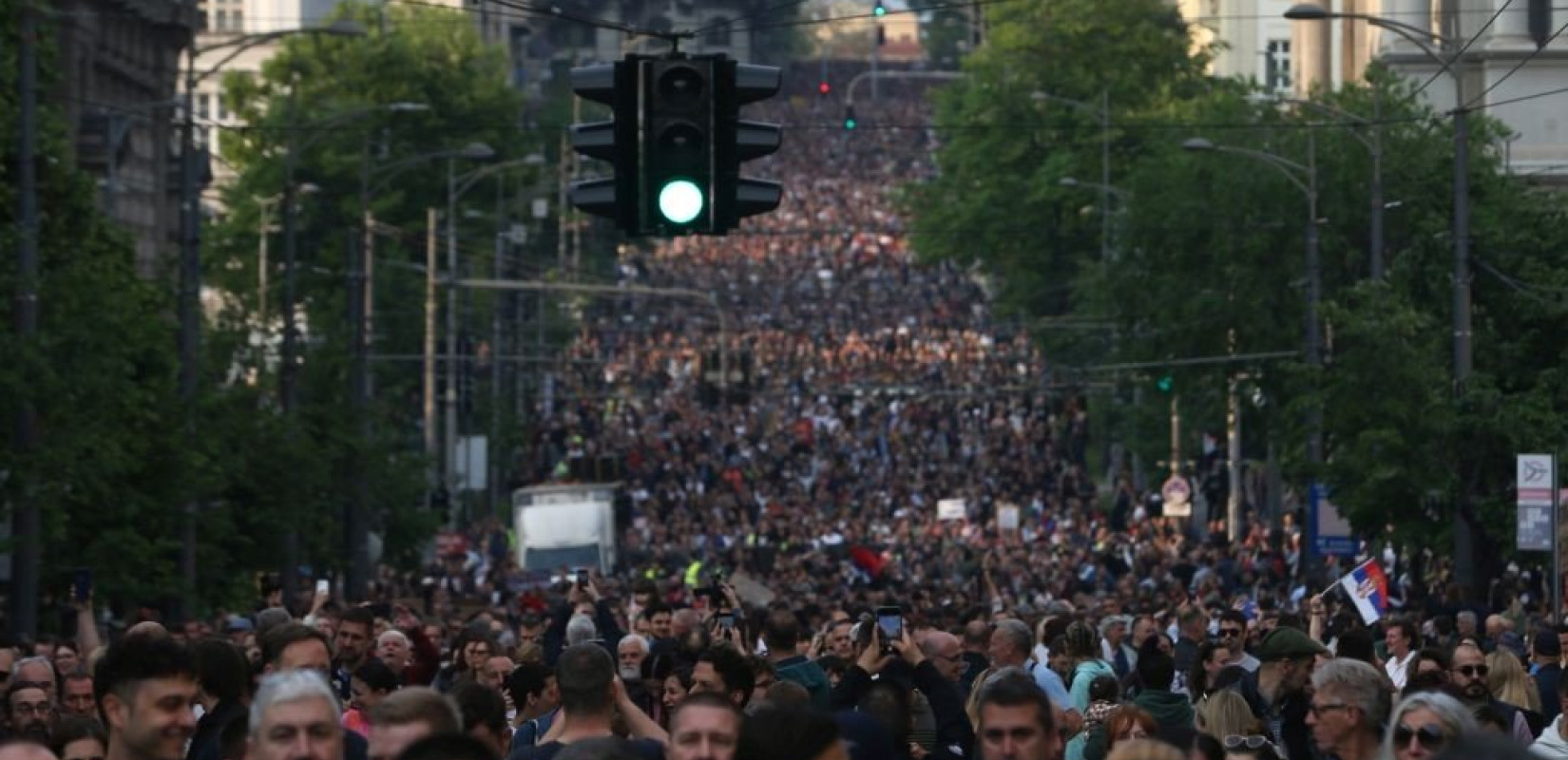 Χιλιάδες άνθρωποι σε διαδήλωση κατά της διαφθοράς στο Βελιγράδι