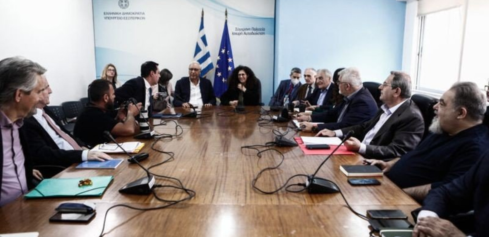 Εκλογές 2023: Συνεδριάζει σήμερα η Διακομματική Επιτροπή για τους Έλληνες του εξωτερικού