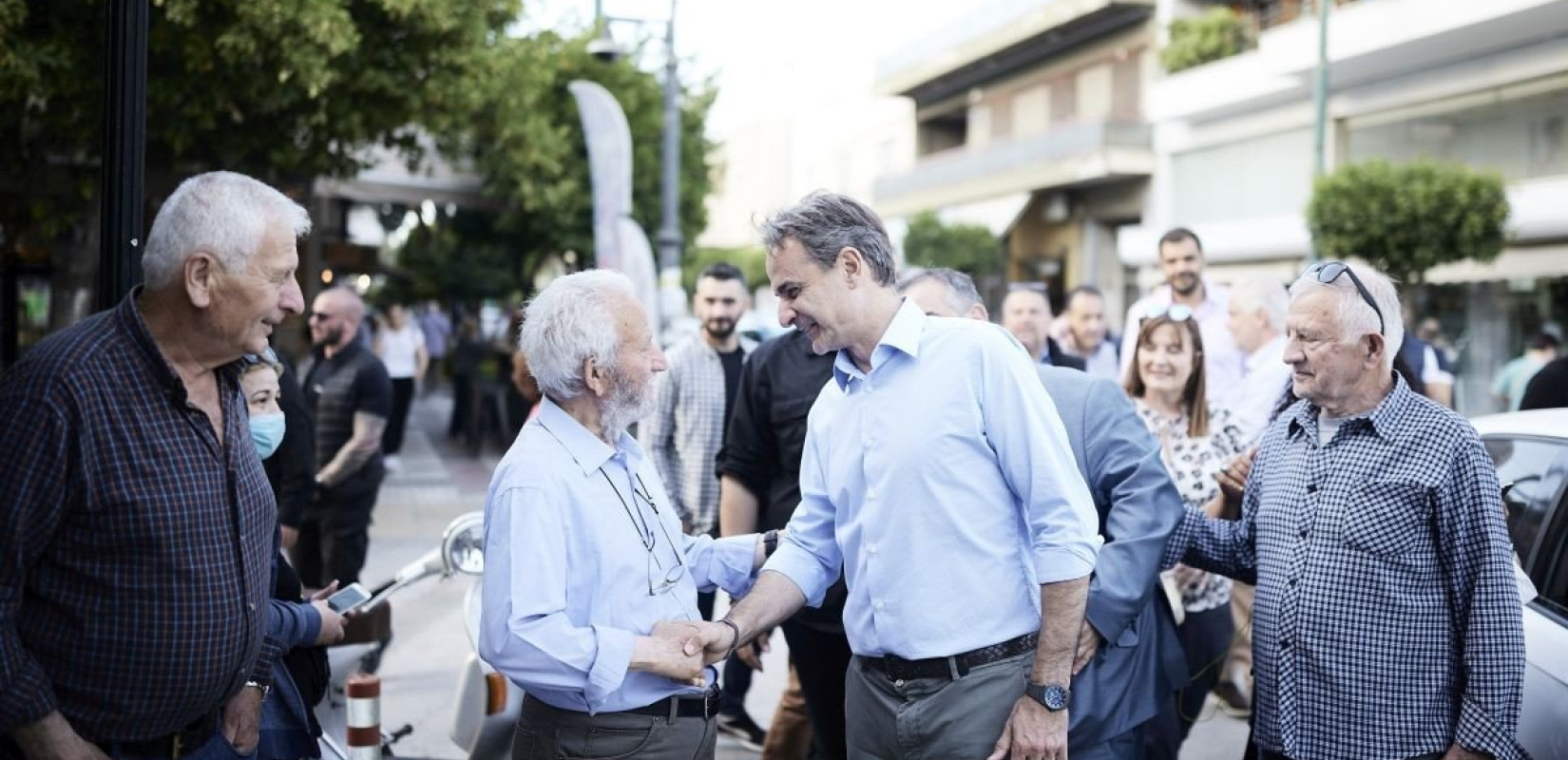 Επίσκεψη Μητσοτάκη στο Μοσχάτο (φωτ.)