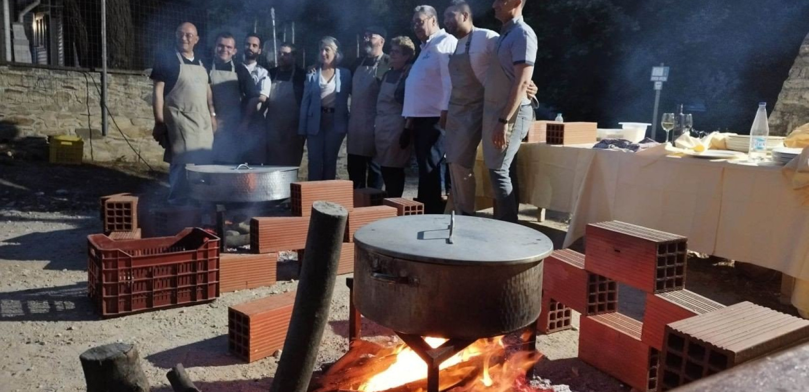 Χαλκιδική: 20 σεφ μαγειρεύουν τις σπεσιαλιτέ του γέροντα Επιφάνιου μια «ανάσα» από το Άγιο Όρος (φωτ.)