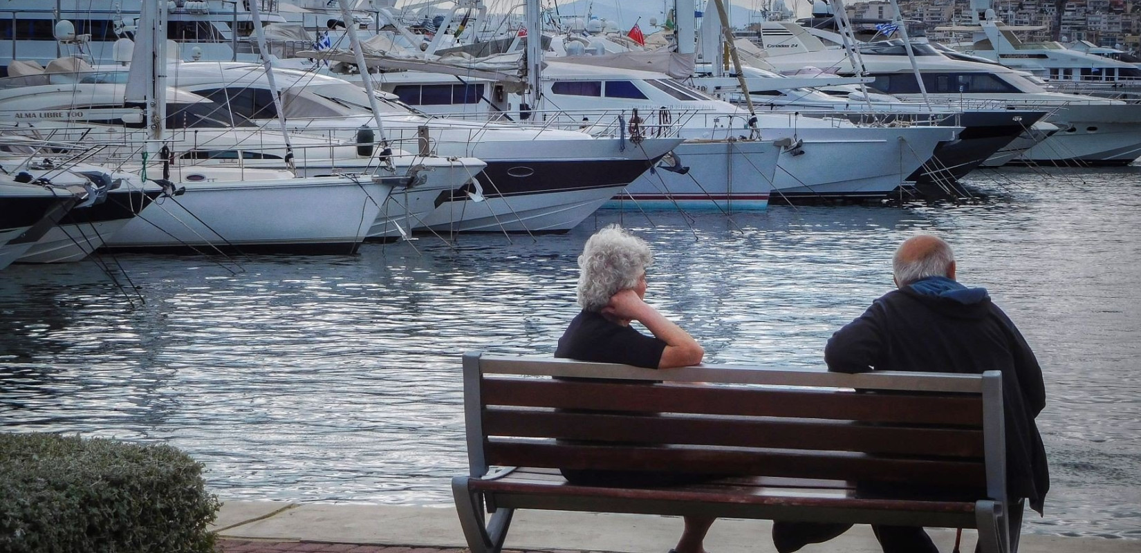 Προσδόκιμο ζωής: Πάνω από τον ευρωπαϊκό μέσο όρο οι ελληνικές περιφέρειες πλην μιας - Πόσο περισσότερο ζουν οι γυναίκες