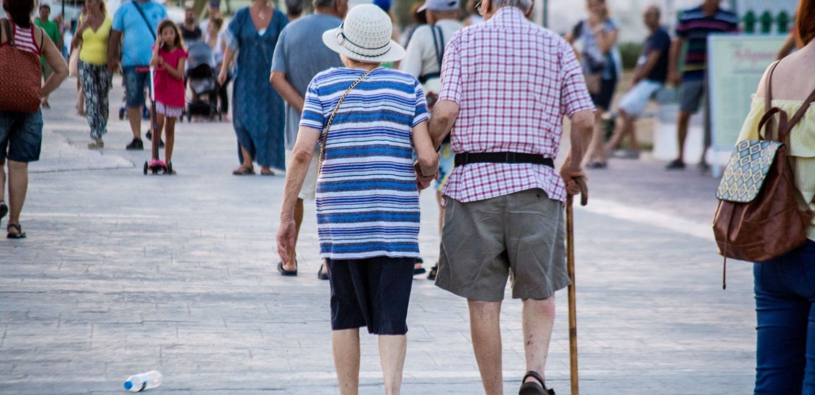 Στα 80,6 έτη το προσδόκιμο ζωής στην Ε.Ε. - Πόσο περισσότερο ζουν οι γυναίκες