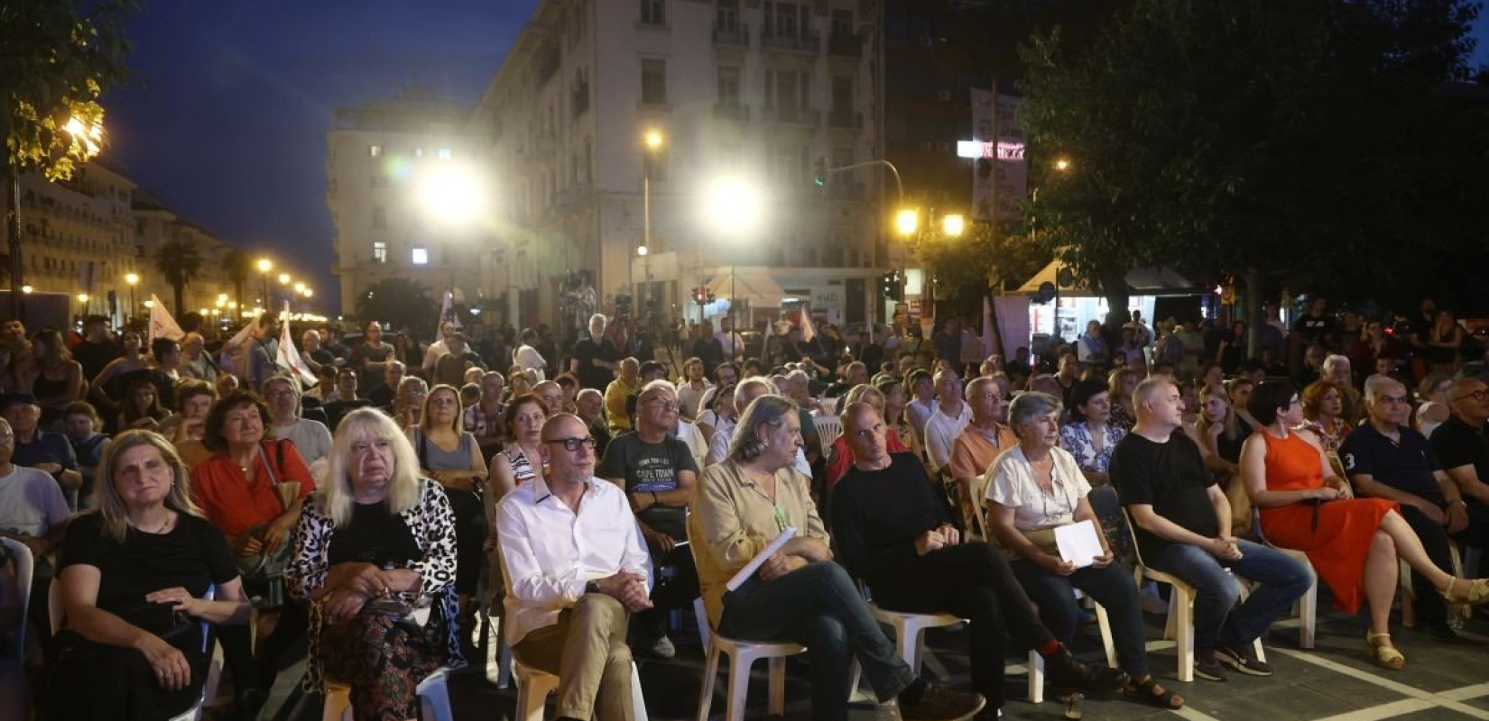 Γ. Βαρουφάκης: Έχουμε κερδίσει το δικαίωμα να σας κοιτάμε στα μάτια και να σας λέμε «Δεν προδώσαμε την εμπιστοσύνη σας ποτέ» (βίντεο & φωτ.)