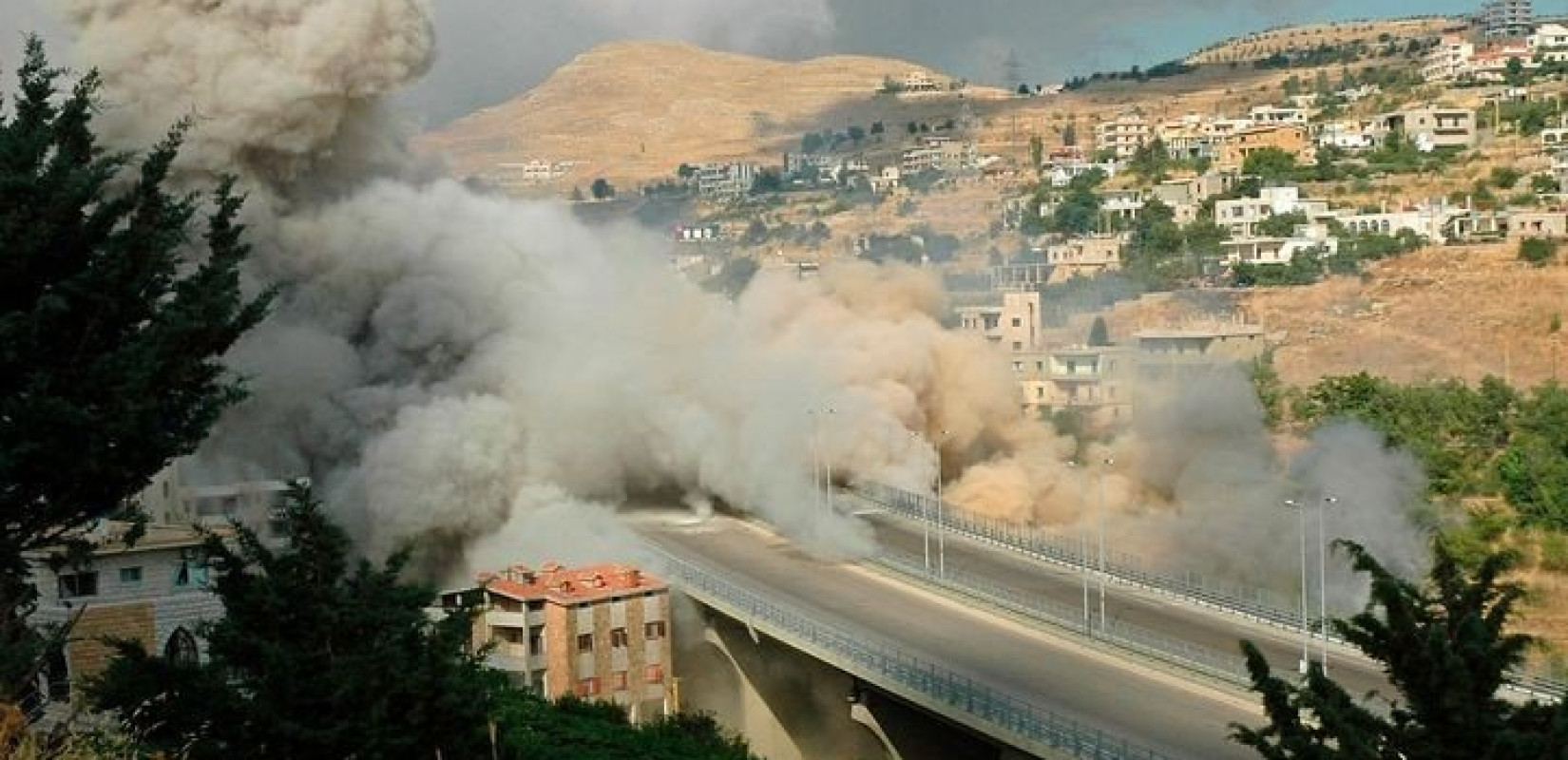 Ισχυρές εκρήξεις στη Δαμασκό - Το Ισραήλ πλήττει τις κυριότερες εγκαταστάσεις των συριακών ενόπλων δυνάμεων