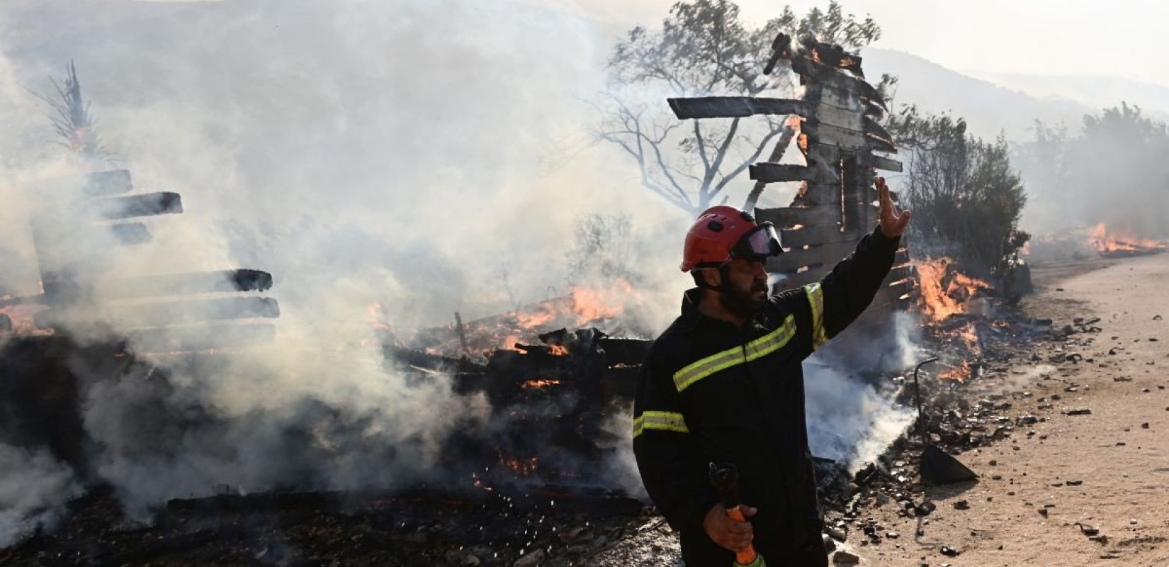 Οριοθετήθηκε άμεσα πυρκαγιά στο Μαρκόπουλο Αττικής