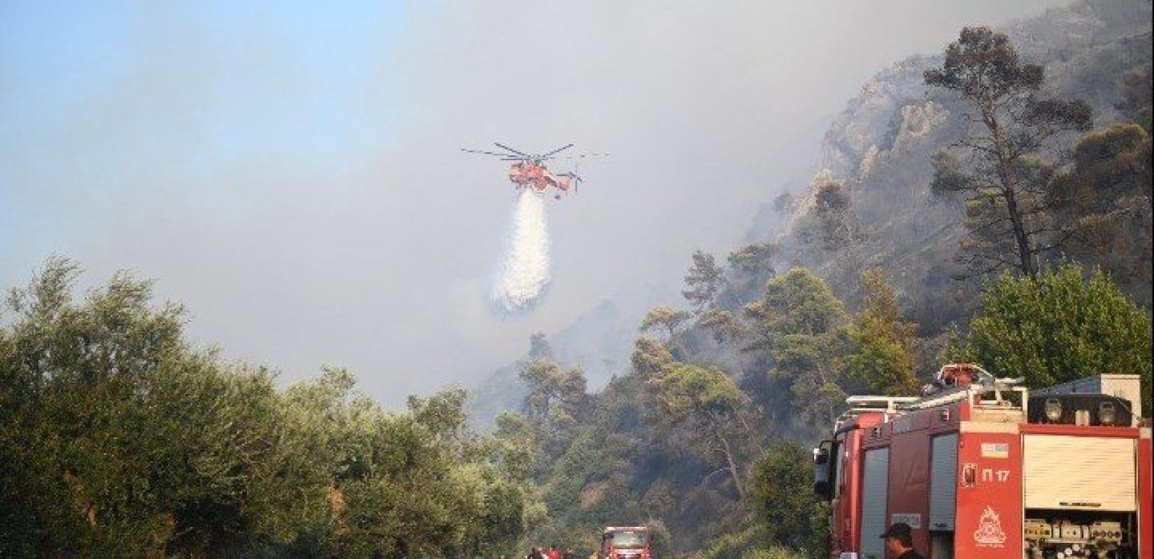 Mάχη με τις φλόγες σε Κάρυστο, Κέρκυρα, Ρόδο, Αίγιο: Eκκενώθηκαν οικισμοί