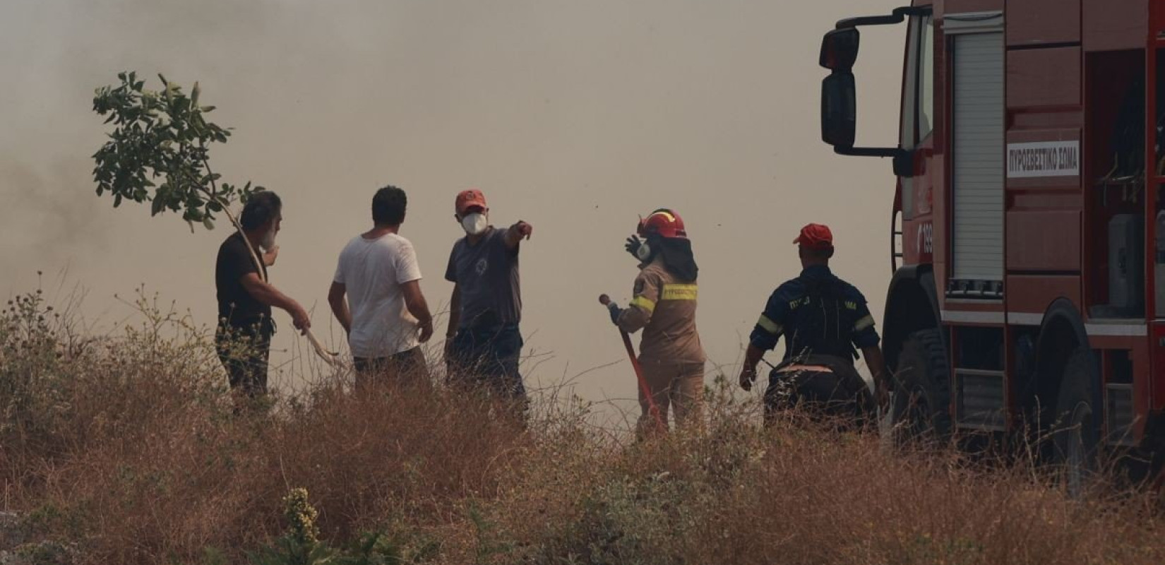 Nύχτα αγωνίας στη Μαγνησία: Μάχη με τς φλόγες στη Νέα Αγχίαλο