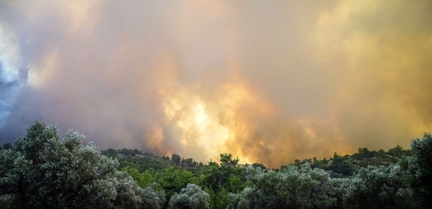 Σε Απόλλωνα, Λάερμα και Κιοτάρι τα κύρια μέτωπα της πυρκαγιάς στη Ρόδο