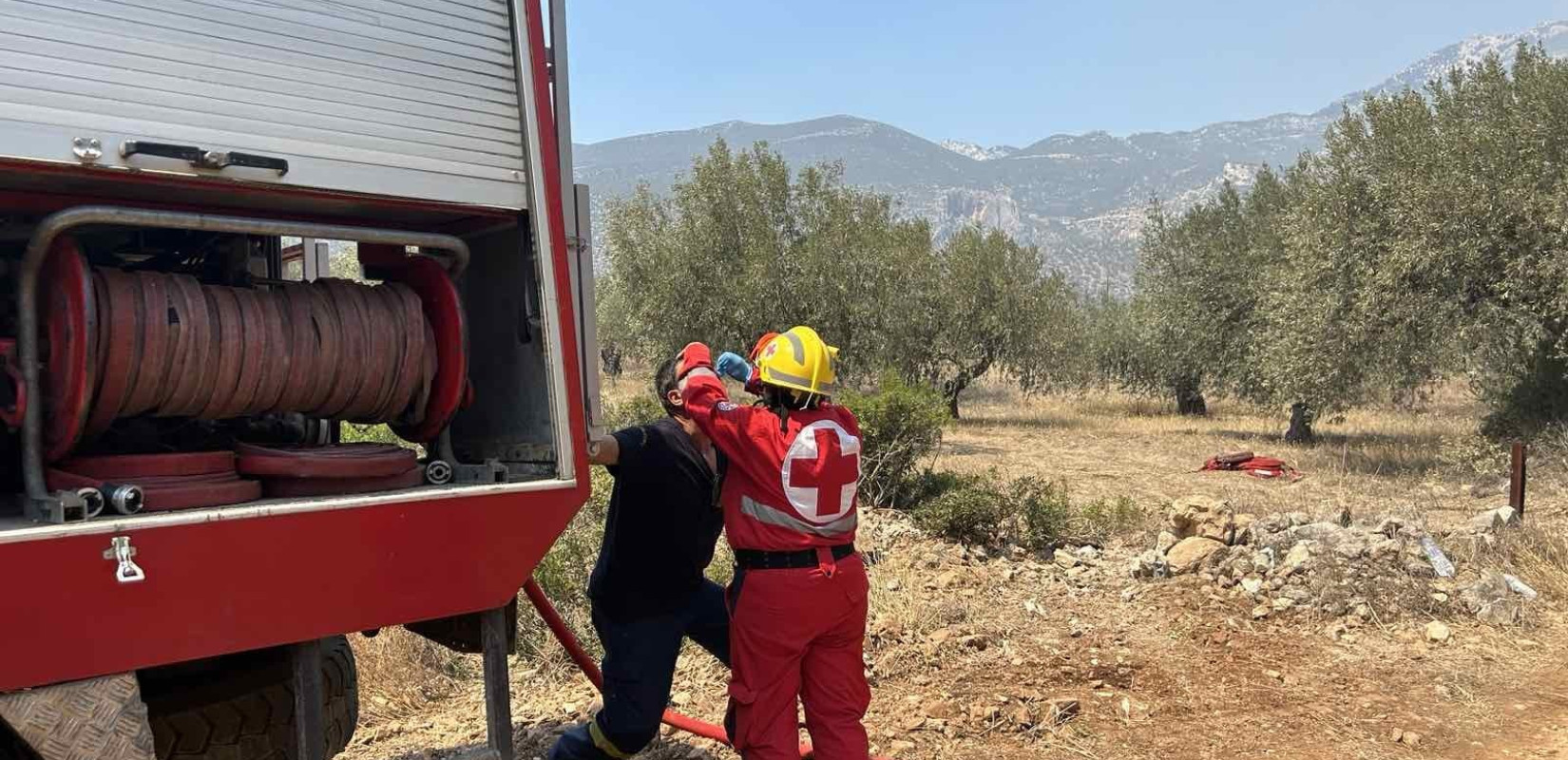 H Κύπρος συνδράμει την Ελλάδα στην κατάσβεση των πυρκαγιών