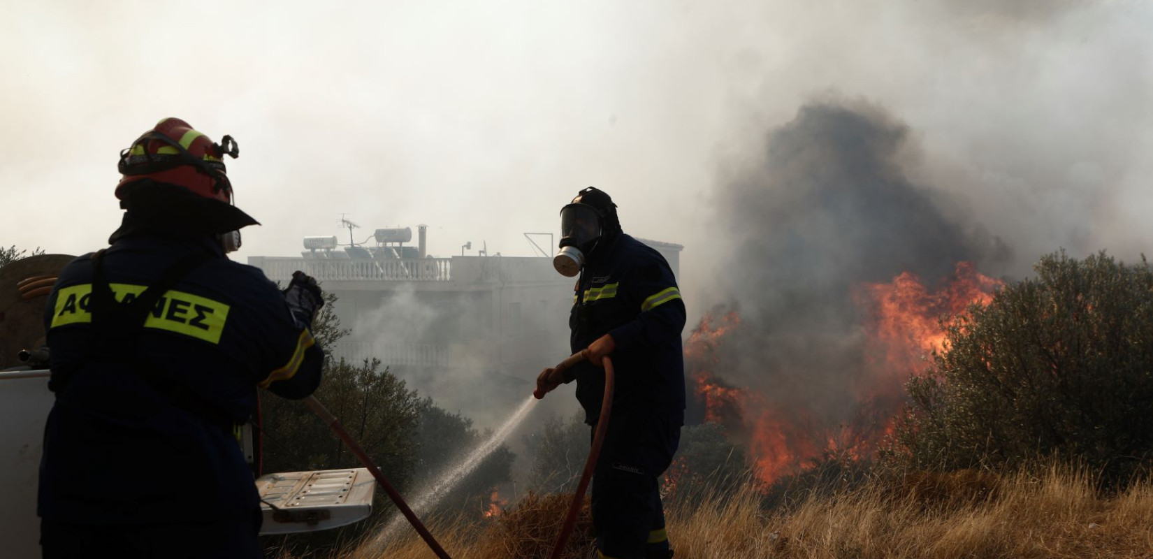 Υπό έλεγχο τέθηκε η πυρκαγιά στη Λαγκάδα Χίου (βίντεο & φωτ.)