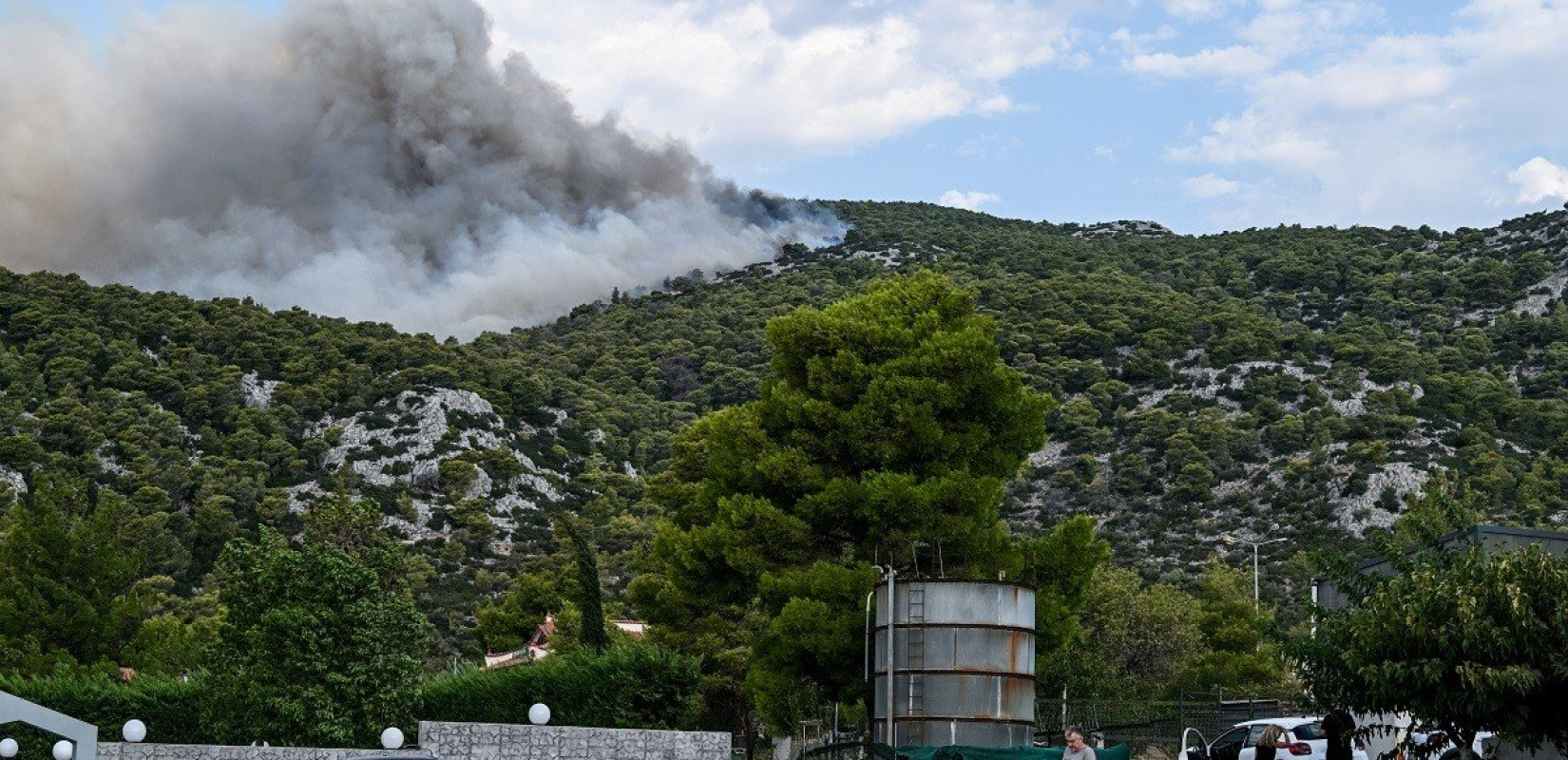 Πάρνηθα: Πυροτεχνουργοί του στρατού θα εξουδετερώσουν νάρκη