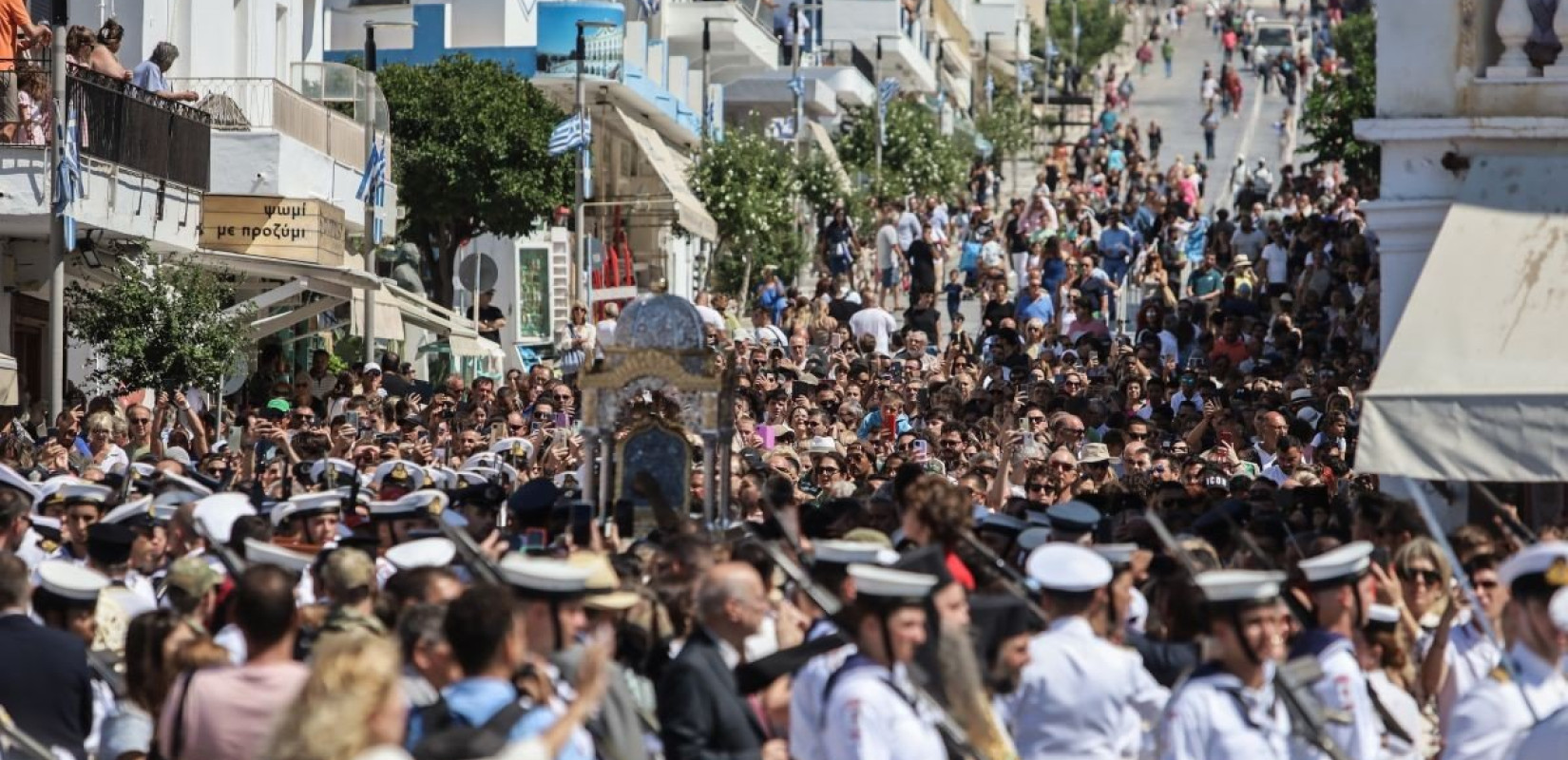 Δεκαπενταύγουστος: Με λαμπρότητα έγινε ο εορτασμός στην Παναγία της Τήνου - Tο «παρών» έδωσαν Μητσοτάκης - Δένδιας 