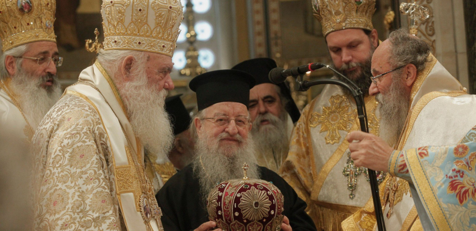 Θεσσαλονίκη: Μπορεί να μην εκλέγει δήμαρχο, εκλέγει όμως μητροπολίτη