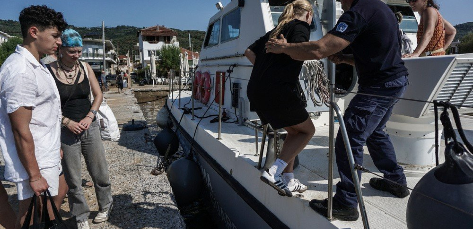 Διασώθηκαν 56 άνθρωποι ανοιχτά της Λέσβου