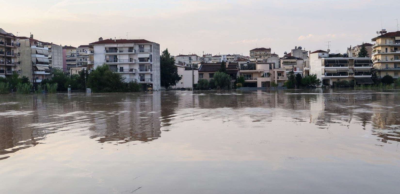 Πλημμύρες: Δείτε live την ενημέρωση του Συντονιστικού Κέντρου Επιχειρήσεων