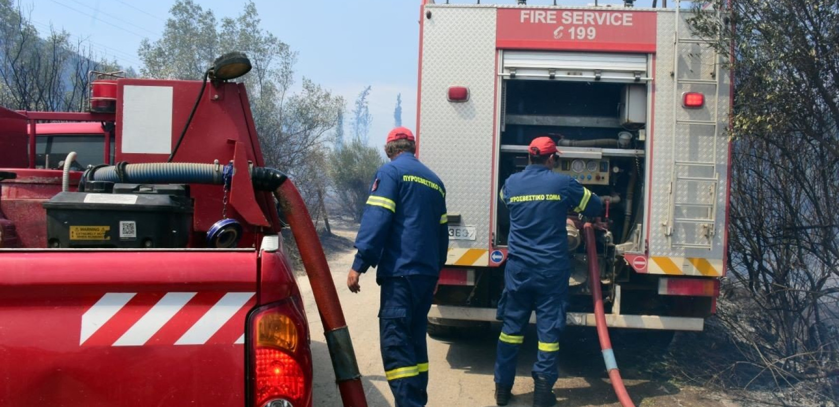 Φωτιά στη Θεσσαλονίκη - Σηκώθηκε και ελικόπτερο 