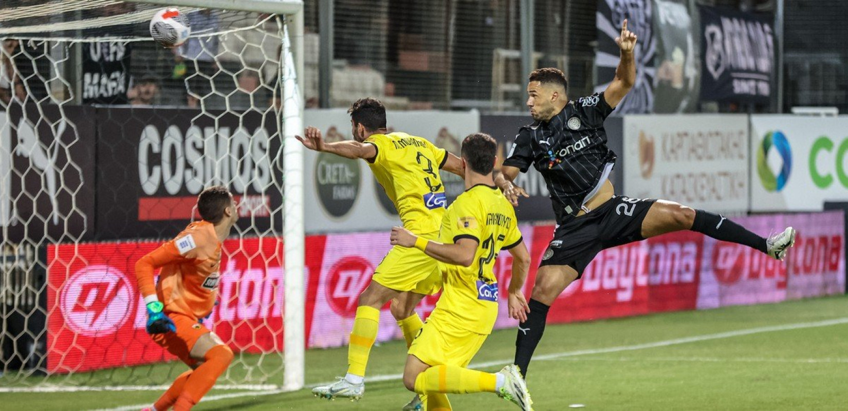 Super League: Ο ΟΦΗ «τιμώρησε» και την ΑΕΚ (βίντεο)
