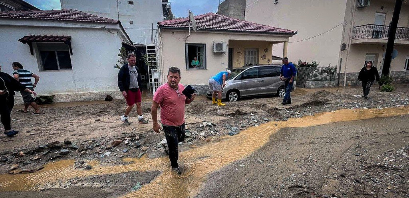 Βόλος: Συνεχίζεται το δράμα των κατοίκων στην Αγριά και τις Αλυκές - Άνοιξαν σήμερα τα περισσότερα σχολεία