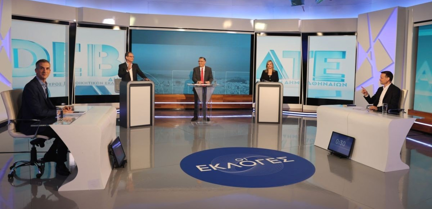 «Κόντρα» Δούκα-Μπακογιάννη στο debate για τον Μεγάλο Περίπατο, το πράσινο, την καθαριότητα και την αντοχή στις πλημμύρες (βίντεο)