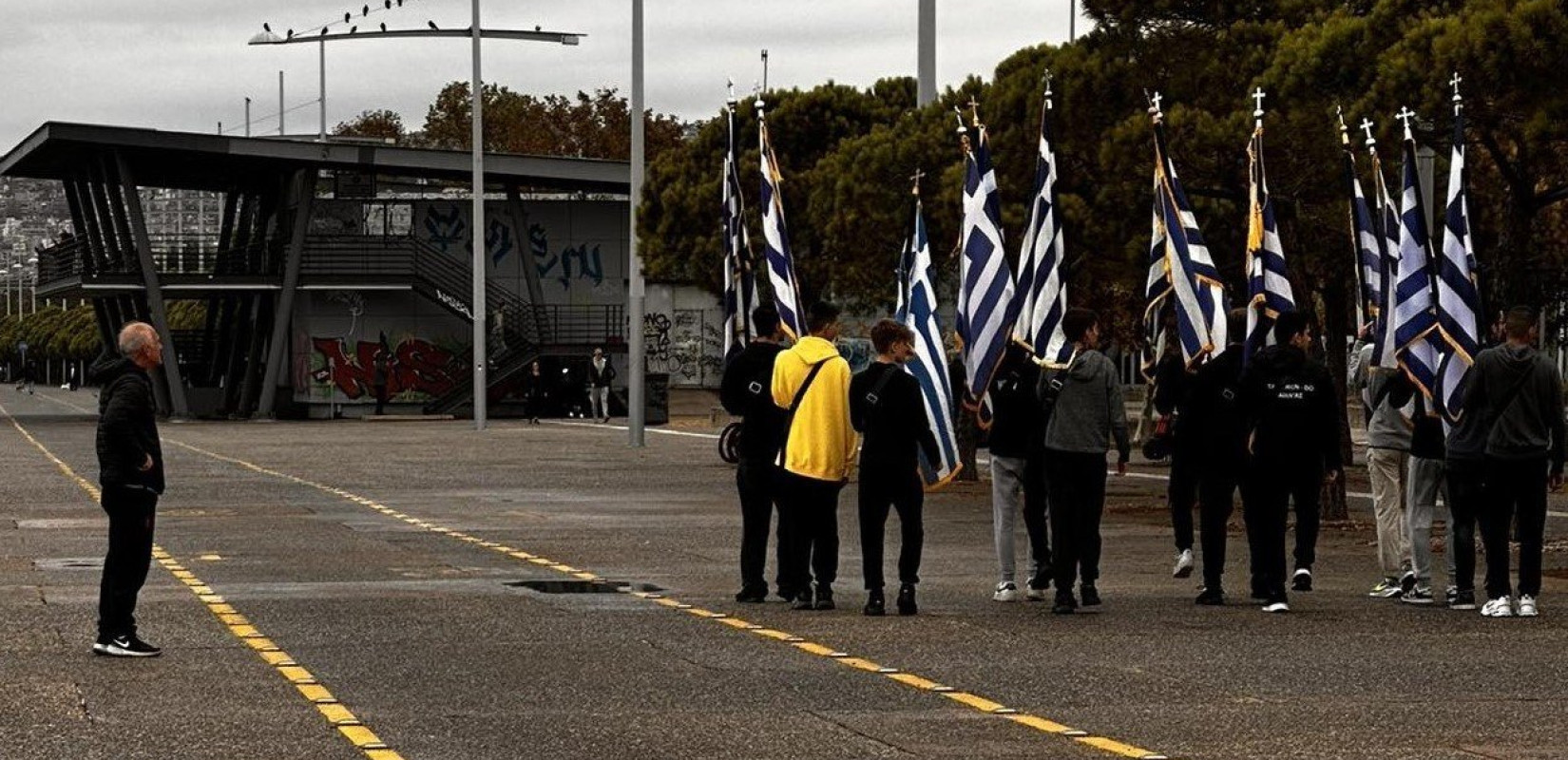 Θεσσαλονίκη: Πρωινό «βήμα» μαθητών για την παρέλαση της 28ης Οκτωβρίου (φωτ.)