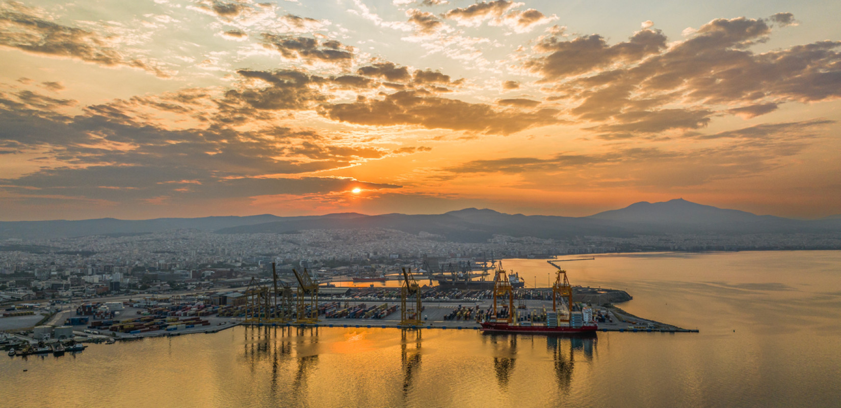 Εργατικό ατύχημα στο λιμάνι της Θεσσαλονίκης - Τραυματίστηκε ένας 39χρονος