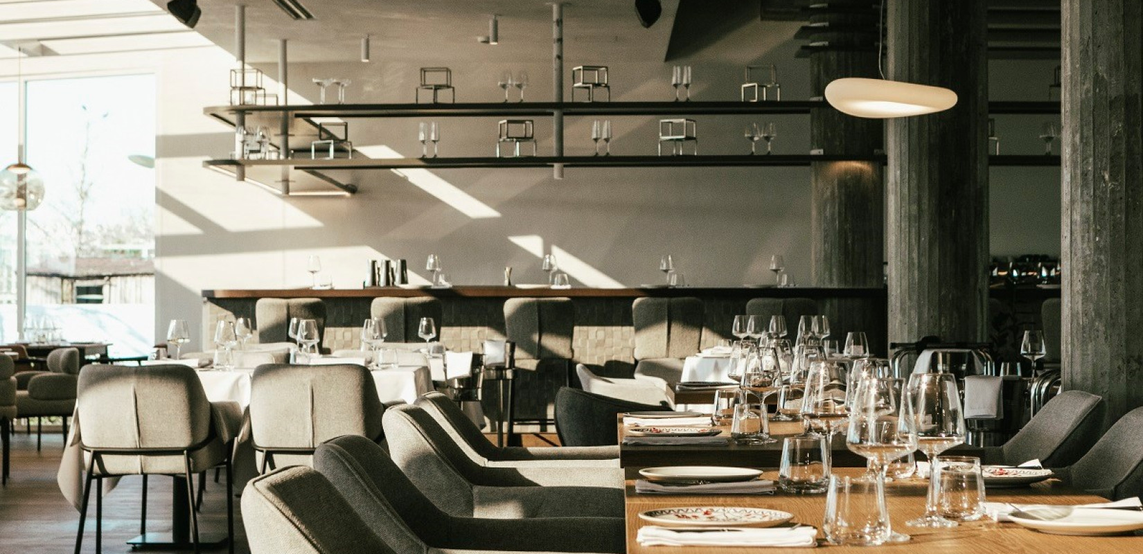 Avenue: Ένα ξεχωριστό restaurant και bar, με μαγευτική θέα στη θάλασσα