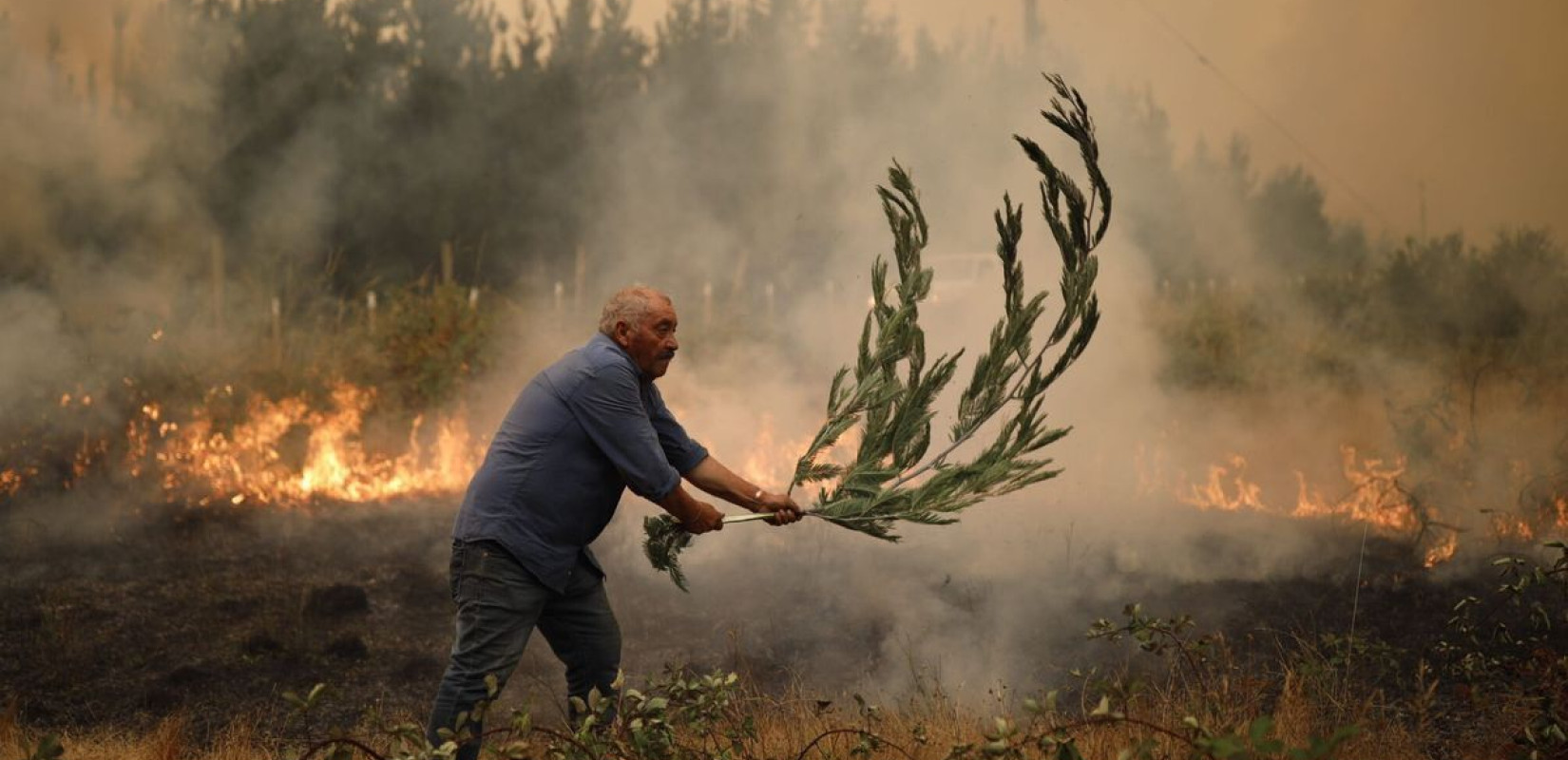 Ατελείωτη η τραγωδία στη Χιλή: Βρίσκουν νεκρούς στα συντρίμμια κτιρίων που διέλυσαν οι πυρκαγιές (βίντεο)