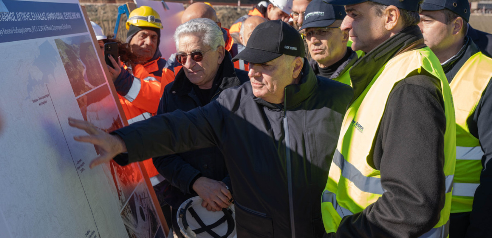 Ο Κυριάκος Μητσοτάκης στο μεγάλο "πράσινο" έργο της ΤΕΡΝΑ στην Αμφιλοχία