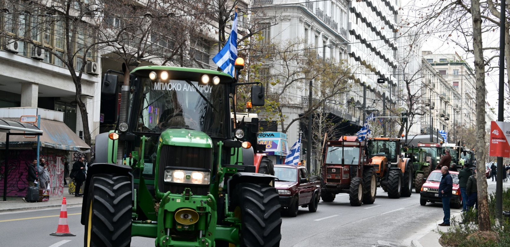 Πάνω από 4,7 δισ. ευρώ το κόστος των απαιτήσεων των αγροτών στα μπλόκα