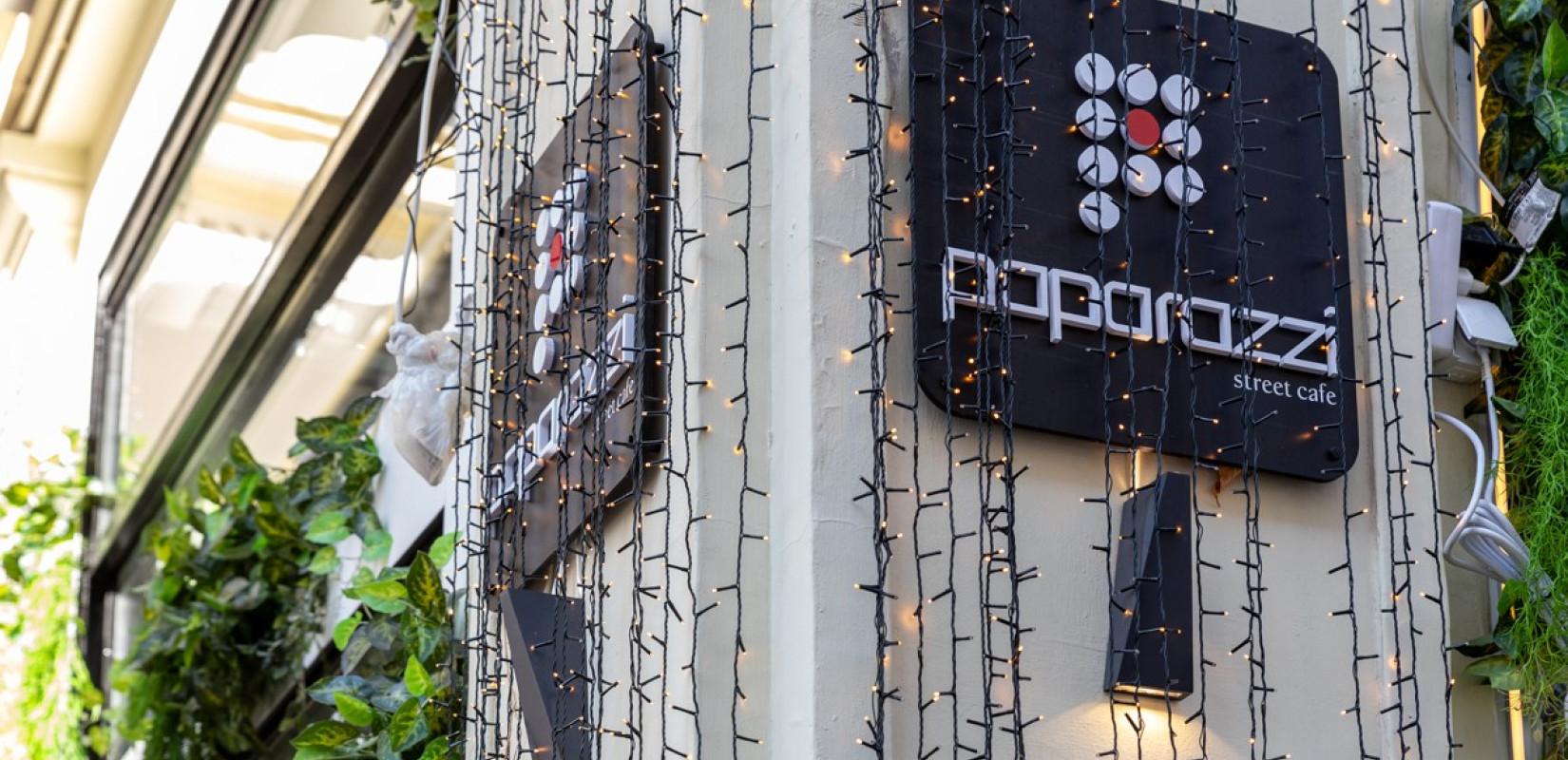 Paparazzi all day café bar: Μία must στάση στον πεζόδρομο της Αγίας Σοφίας