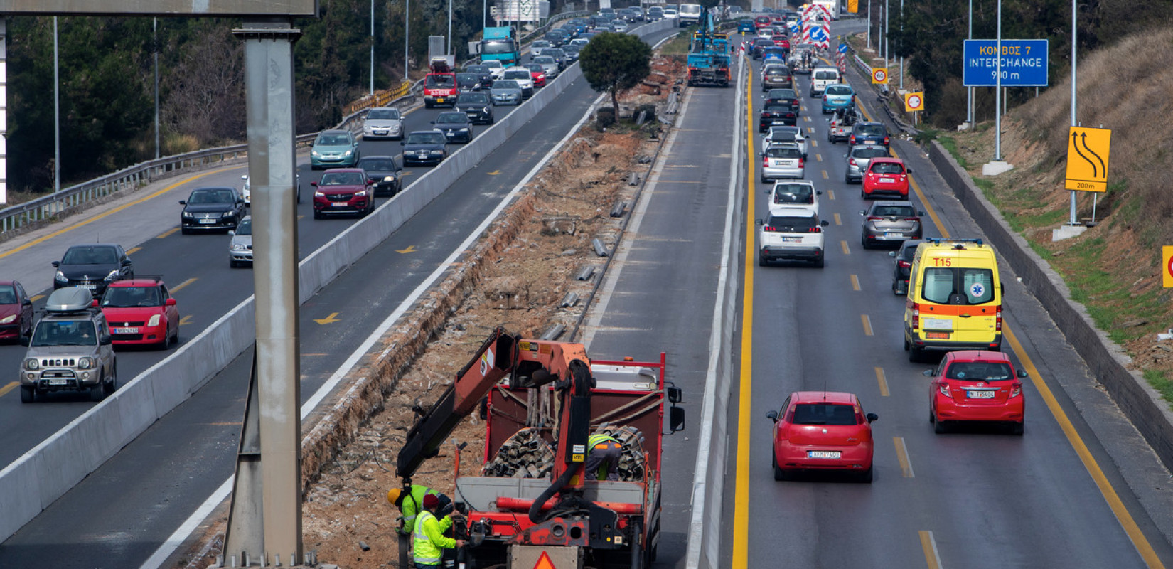 FlyOver: Ποιός θα μείνει με τον «μουντζούρη» των καθυστερήσεων;