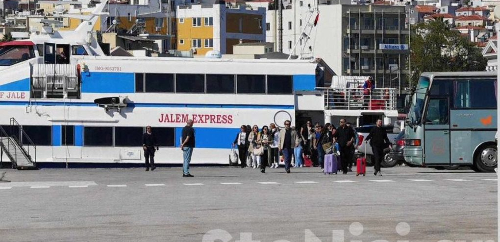 Αυξάνονται τα «κύματα» Τούρκων τουριστών στα νησιά του βορείου Αιγαίου (βίντεο)