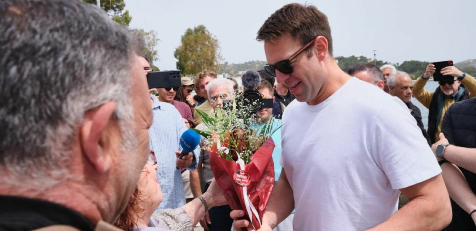 Τα μποφόρ στο Αιγαίο… φρέναραν την περιοδεία του Στέφανου Κασσελάκη